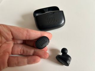 Auriculares JBL Tune 130 NC Negros