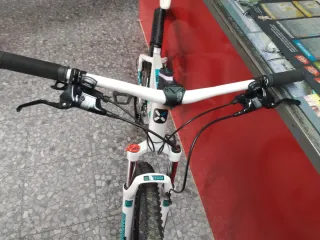 Bicicleta MTB Aluminio 27.5 20V