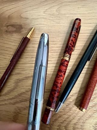 Lote de 5 plumas, bolígrafos y portaminas