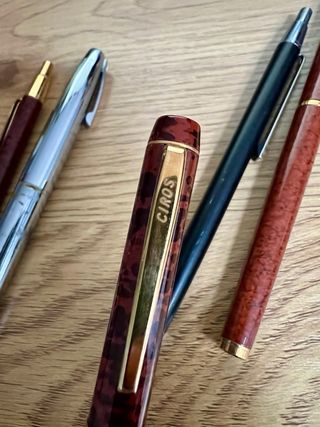 Lote de 5 plumas, bolígrafos y portaminas