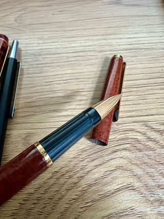 Lote de 5 plumas, bolígrafos y portaminas