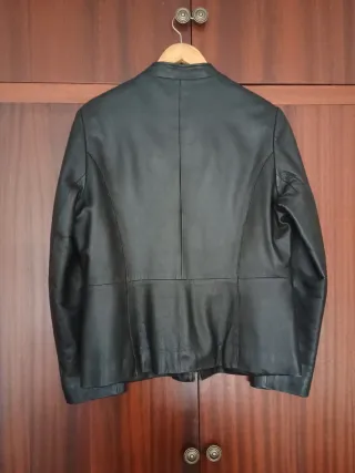 Cazadora de piel para mujer