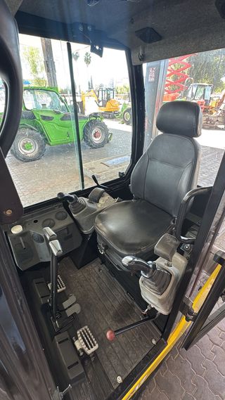 MINI EXCAVADORA YANMAR SV17