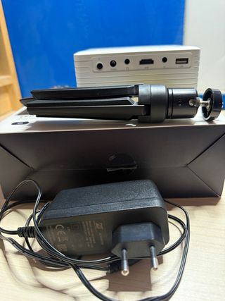 Mini proyector LED Akiyo