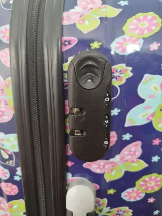 Maleta de Ruedas Azul con Mariposas