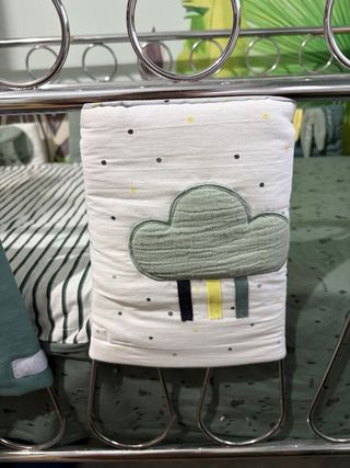 Ropa de Cuna Estampada Animales y Rayas.