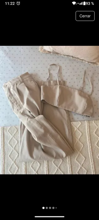 Conjunto pantalón y top beige