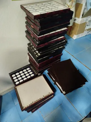 Bandejas y taquería para joyería