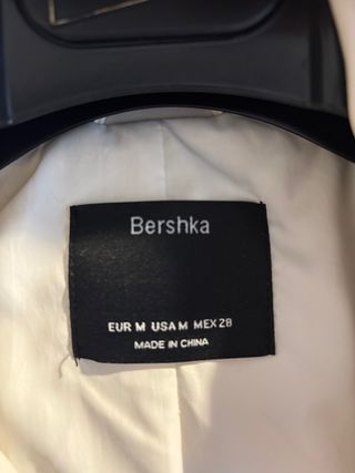 Chaqueta Poliéster Blanca Bershka