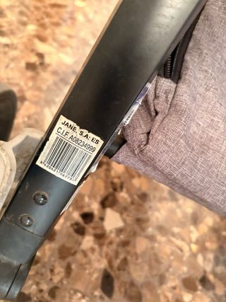 Carro Nurse by Jane Cube