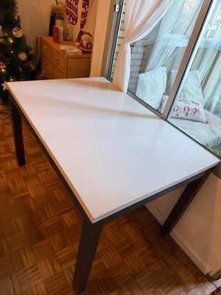 Mesa y 4 sillas de comedor negra y madera