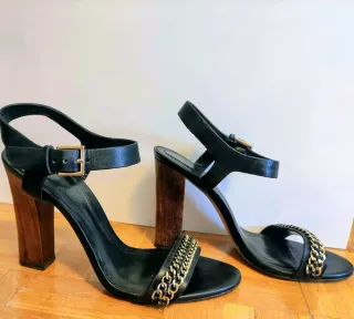 Sandalias Tacón de Piel y detalles dorados, nuevas