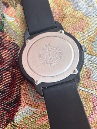 Reloj Q&Q by Citizen Negro y Rosa Deportivo