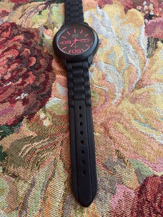 Reloj Q&Q by Citizen Negro y Rosa Deportivo