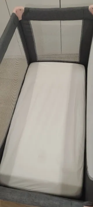 Cuna de viaje con colchón