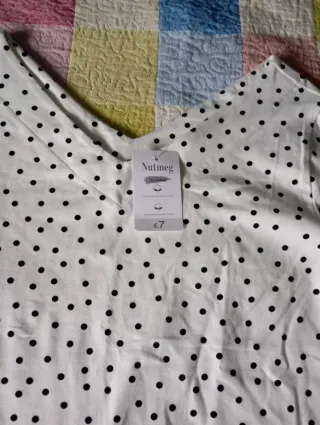 Camiseta Nutmeg lunares