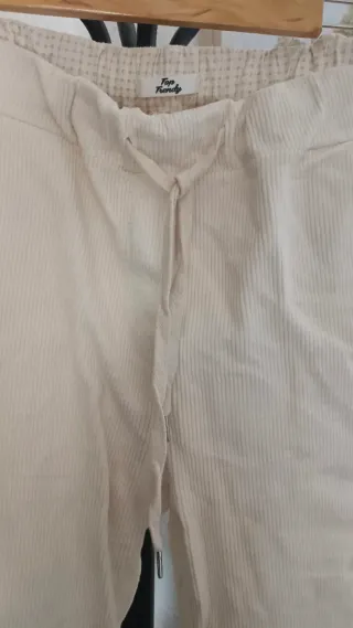 Pantalón pana beige