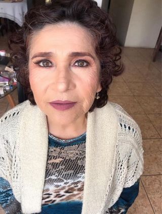 Maquillaje profesional a domicilio – Tarragona