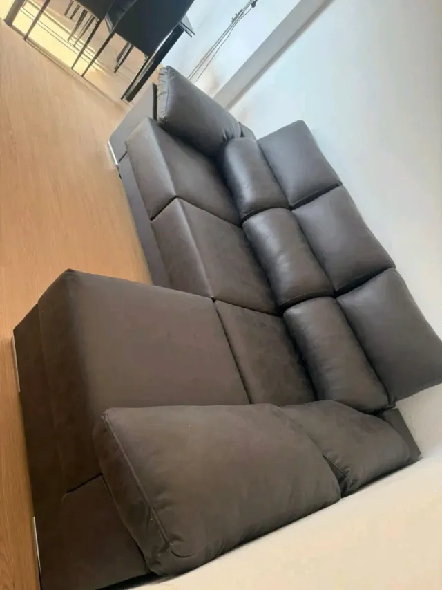 Sofá modular gris de tela