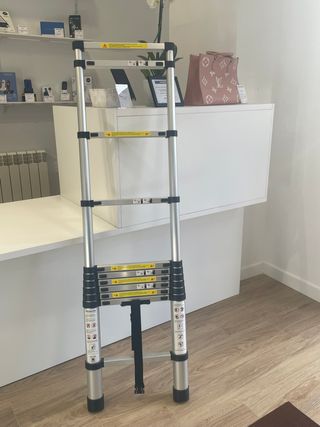 Escalera telescópica de aluminio