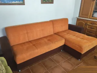 Sofá cama tela naranja y marrón