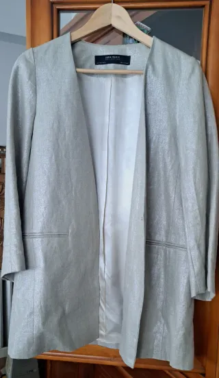 Chaqueta Zara Basic Plateada Talla M