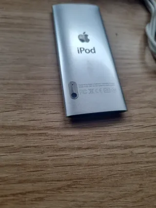 Apple iPod A1320 Plata