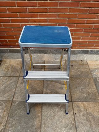 Escalera 2 peldaños azul