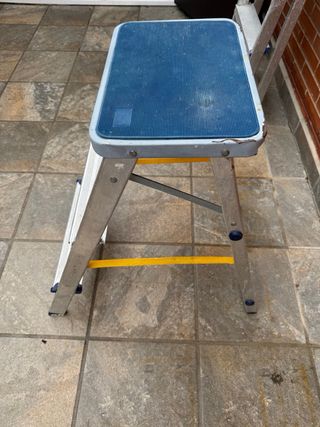 Escalera 2 peldaños azul