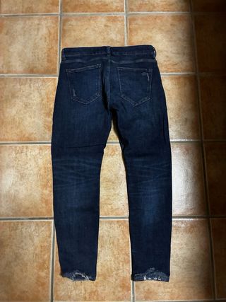 Pantalón slim fit Zara azul desgastado
