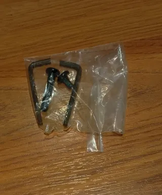 Patines en línea negros y naranjas