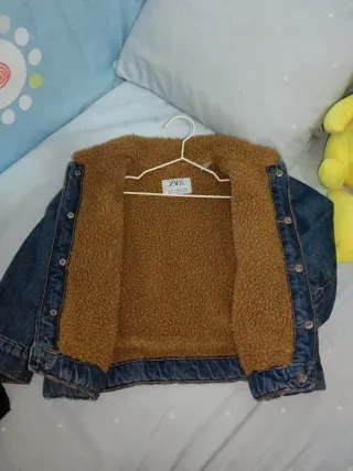 Chaqueta vaquera con cuello de borreguito