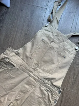 Peto corto beige Primark