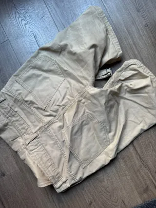 Peto corto beige Primark