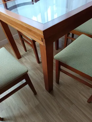Mesa comedor madera y cristal + 6 sillas