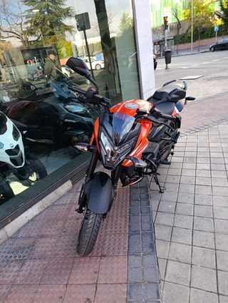 Bajaj Pulsar NS125 Naranja