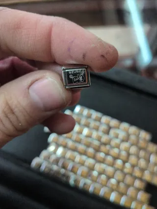 Charm Letra Acero y Oro Pulsera