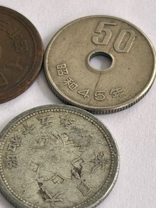 Monedas de Japón (50, 10 y 5 yenes)