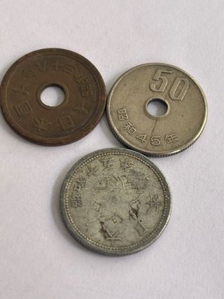 Monedas de Japón (50, 10 y 5 yenes)