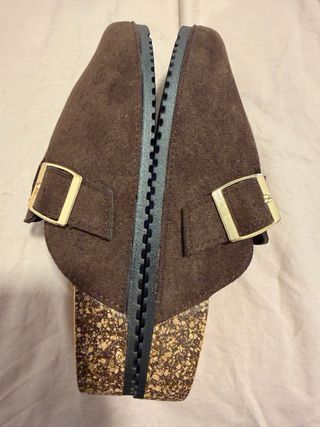 Zuecos Marrones Tik Tok Shop