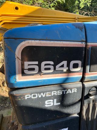 Tractor New Holland Ford 5640