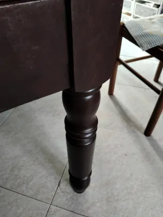 Tavolo in legno massiccio