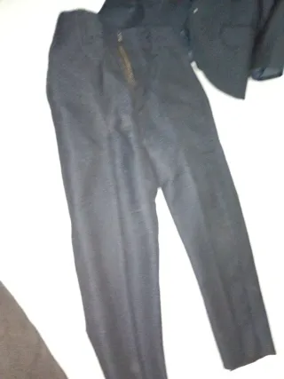 Traje de niño gris y negro 1-2años