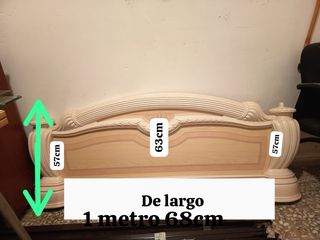 Cabecero de cama beige y blanco