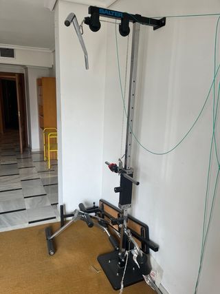 Máquina de musculación multifuncional