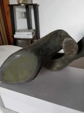 Décolleté scamosciate verdi tacco largo