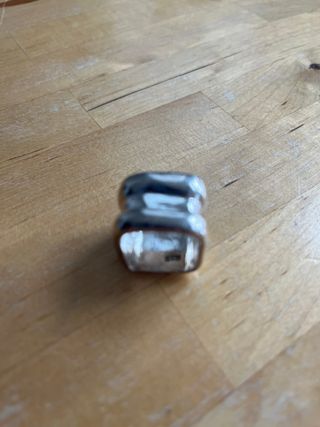 Anillo de plata cuadrado