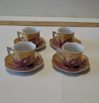 Set 4 tazzine con piattini