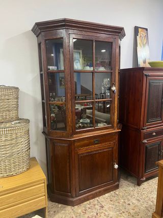 Vitrina madera en buen estado