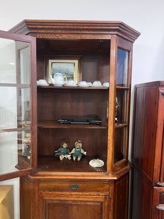 Vitrina madera en buen estado